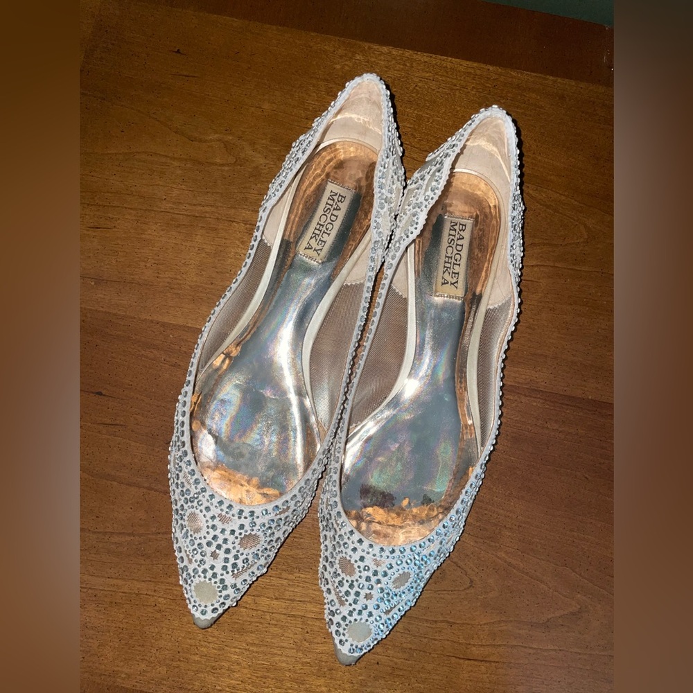 Badgley Mischka Pointed Toe Ivory Gigi Flats